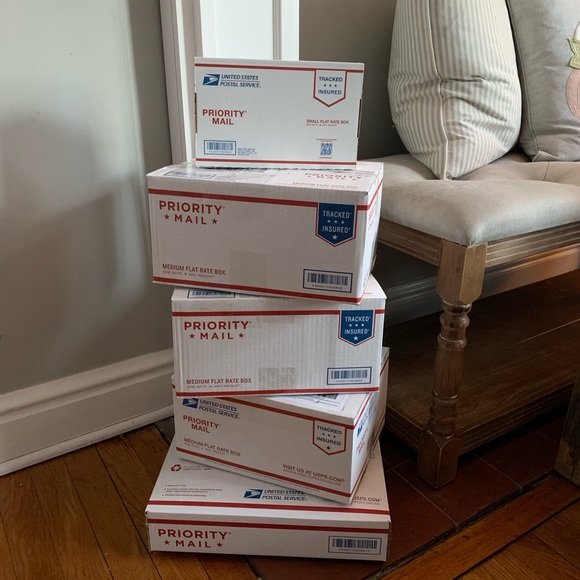 Meet your Posher, Noelle - Picture 5 of 6